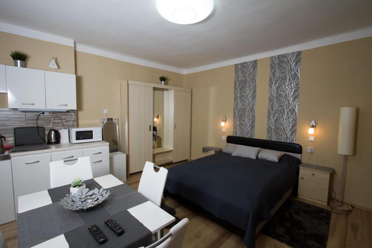 Angyal Apartman Cserkeszőlő Esterno foto