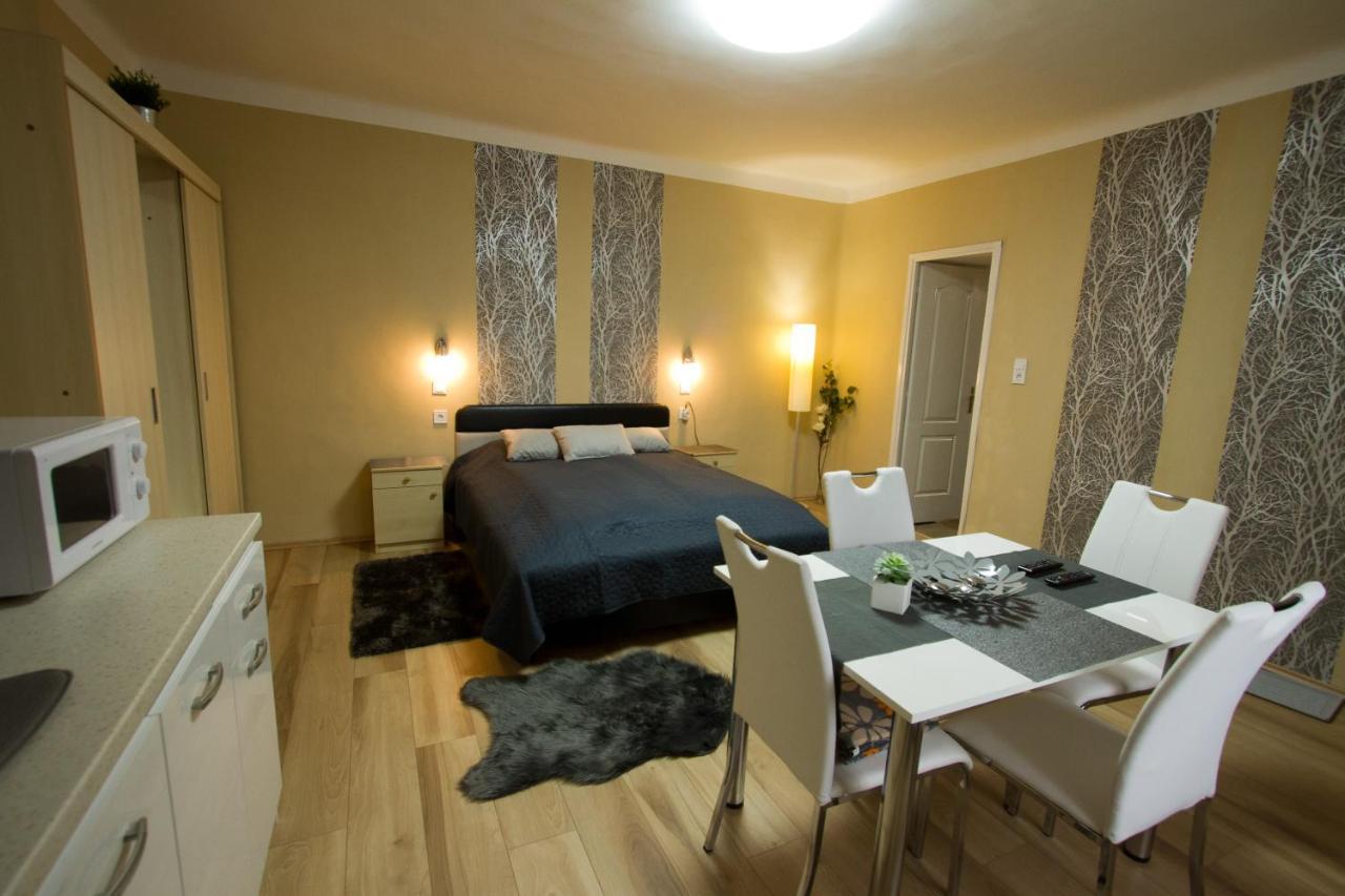Angyal Apartman Cserkeszőlő Esterno foto