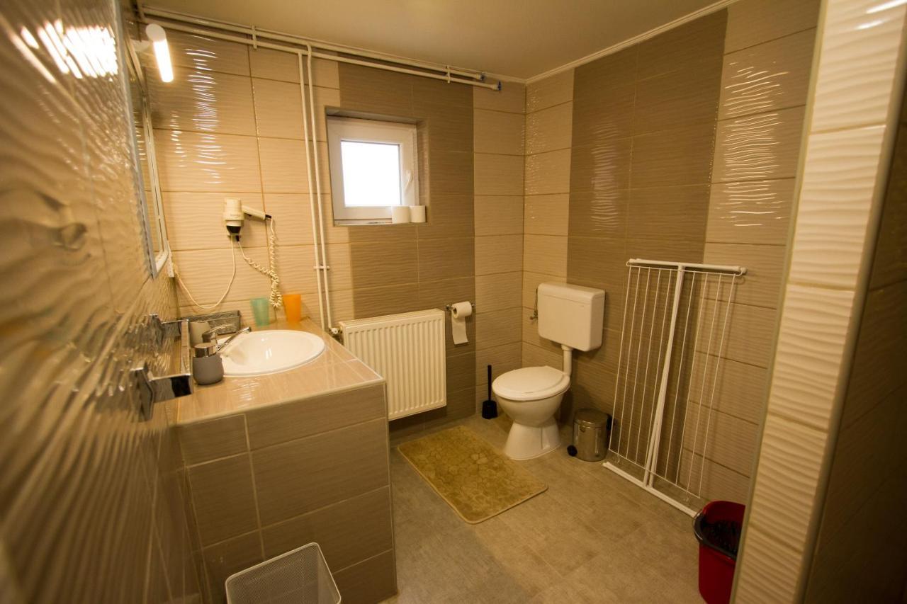 Angyal Apartman Cserkeszőlő Esterno foto
