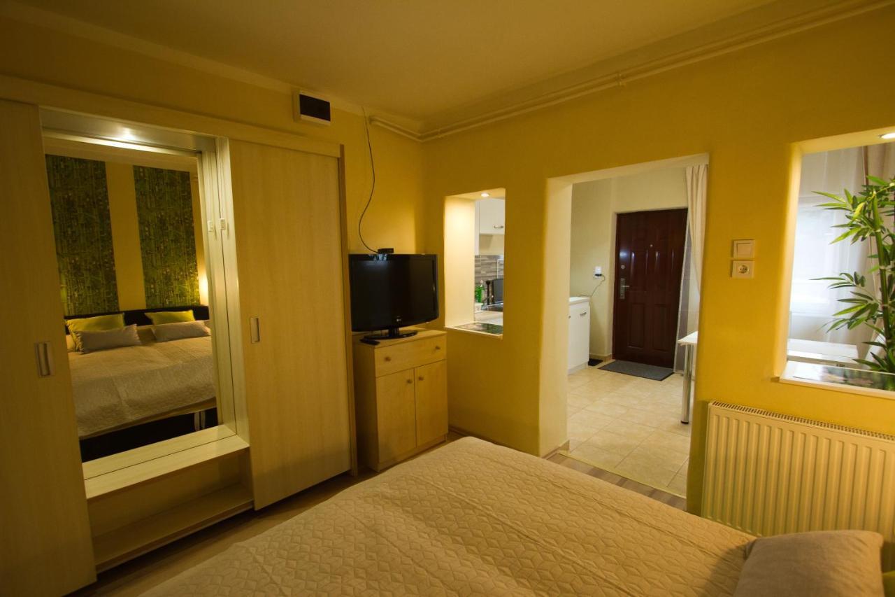 Angyal Apartman Cserkeszőlő Esterno foto